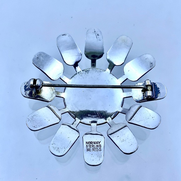 Vintage ASKEL HOLMSEN Sterling And Enamel Flower Brooch - Picture 3 of 4